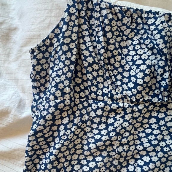 Princess Polly blue and white floral print dress | Size 8 - Picture 3 of 4
